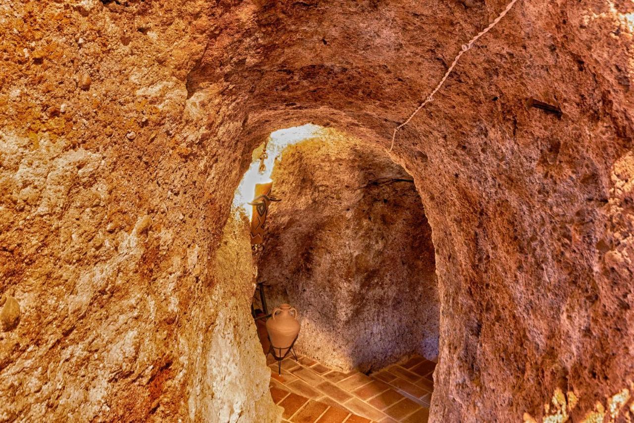 Vinarius, Posada Rural Castellanos de Villiquera Buitenkant foto