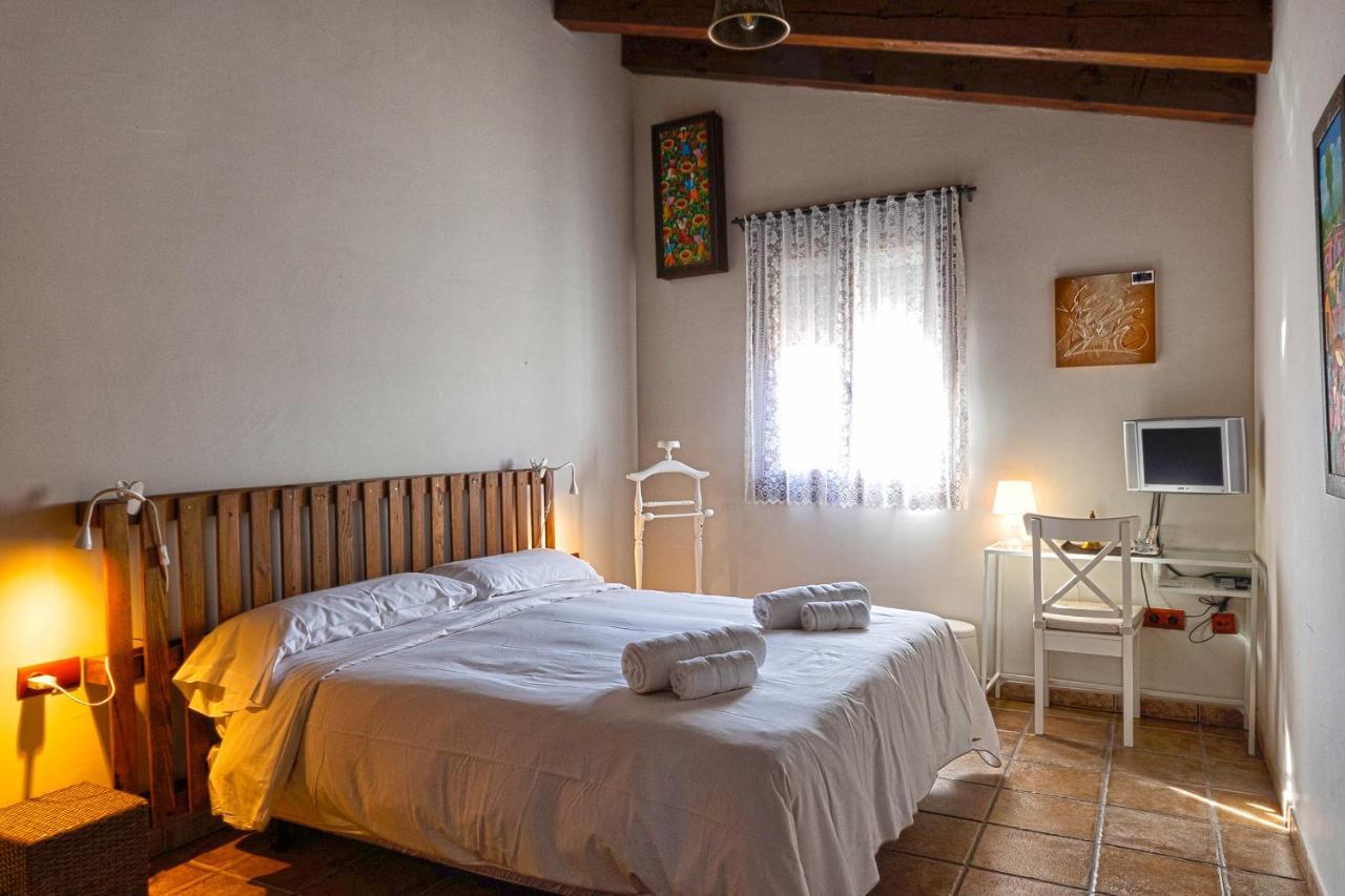 Vinarius, Posada Rural Castellanos de Villiquera Buitenkant foto