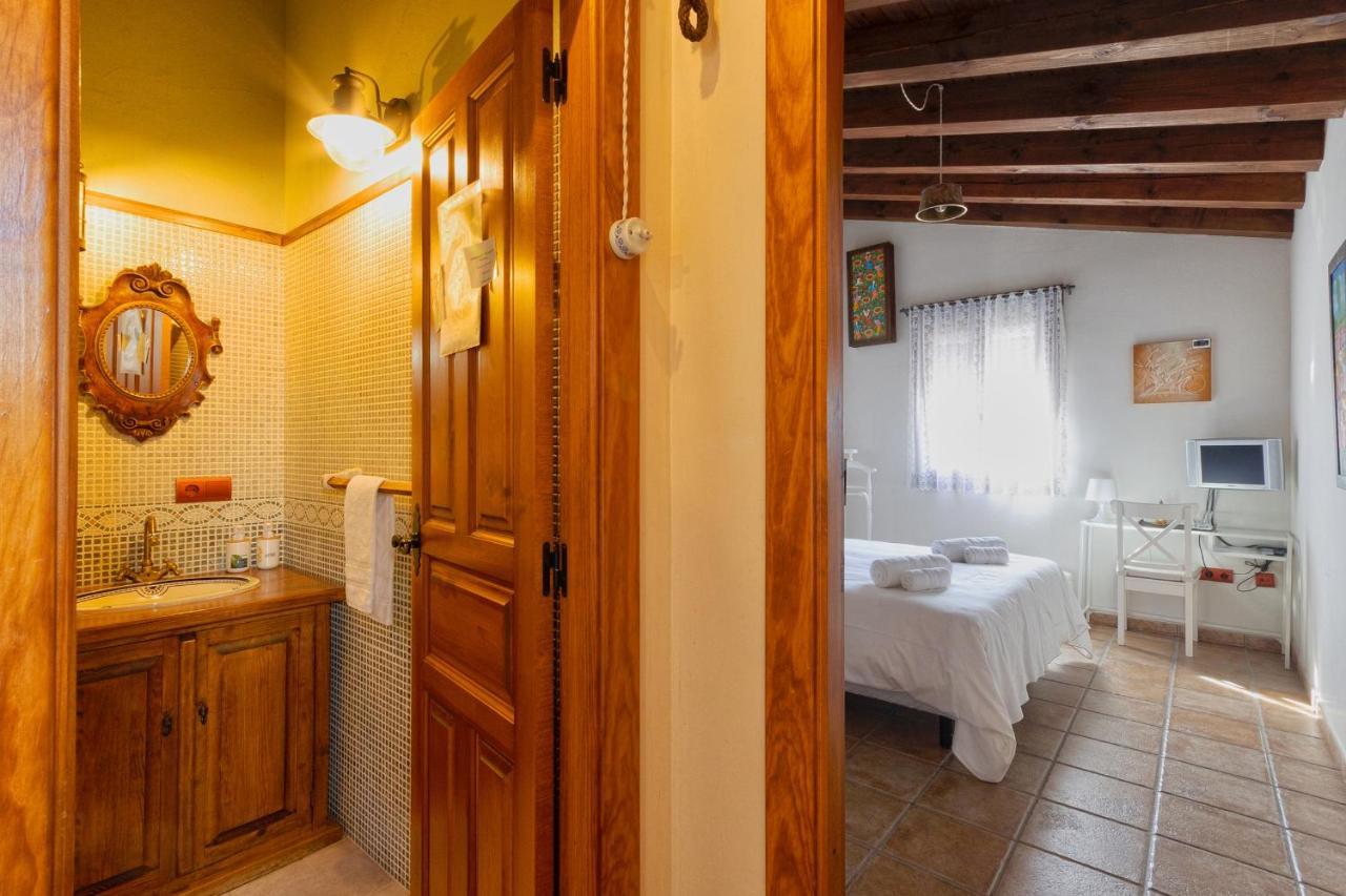 Vinarius, Posada Rural Castellanos de Villiquera Buitenkant foto