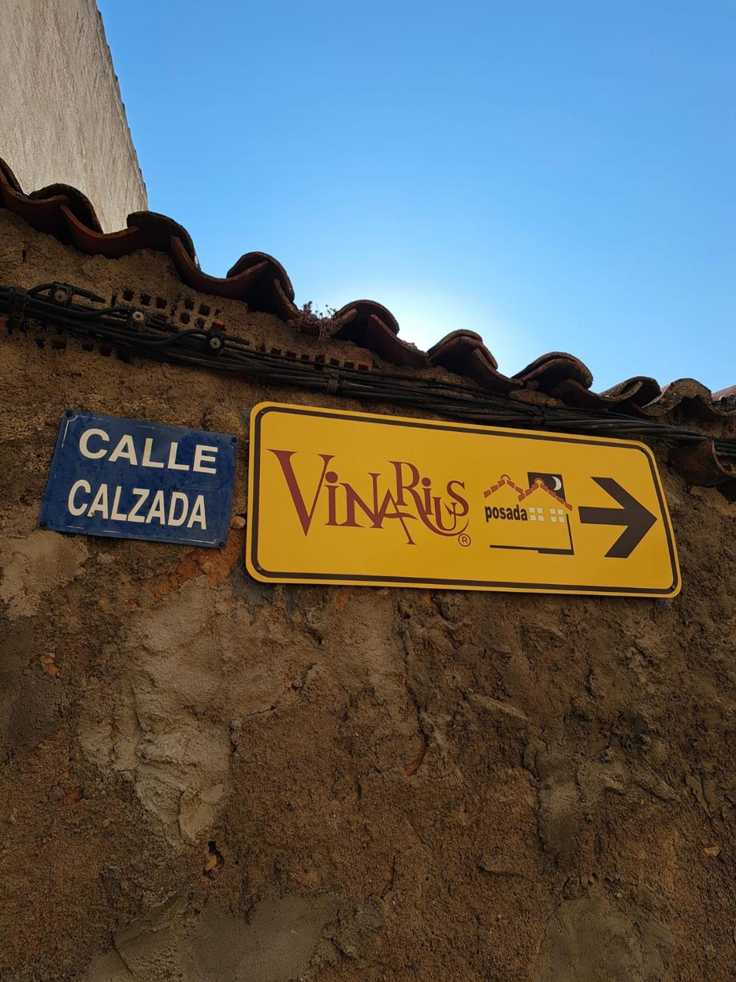 Vinarius, Posada Rural Castellanos de Villiquera Buitenkant foto